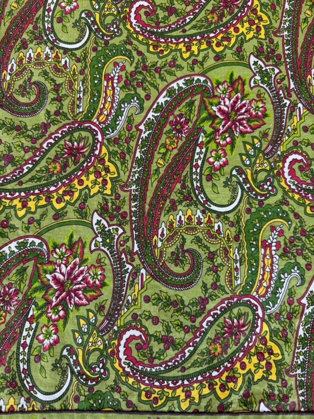 April Cornell Whimsical Paisley Christmas Holiday Tablecloth 61x101 Festive GUC